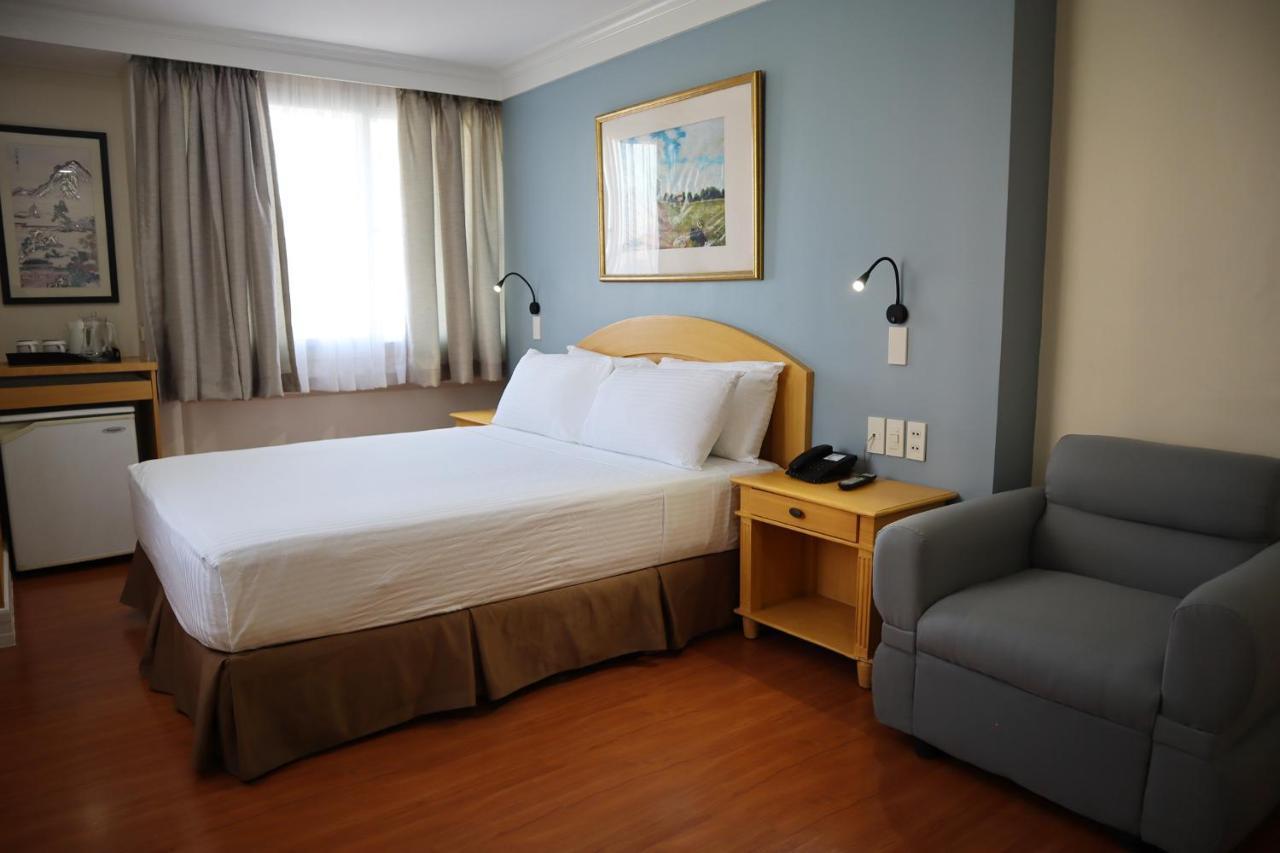 เฟอร์ซัล โฮเต็ล มะละกา เกวซอน ซิตี้ Hotel เกซอนซิตี้ ภายนอก รูปภาพ