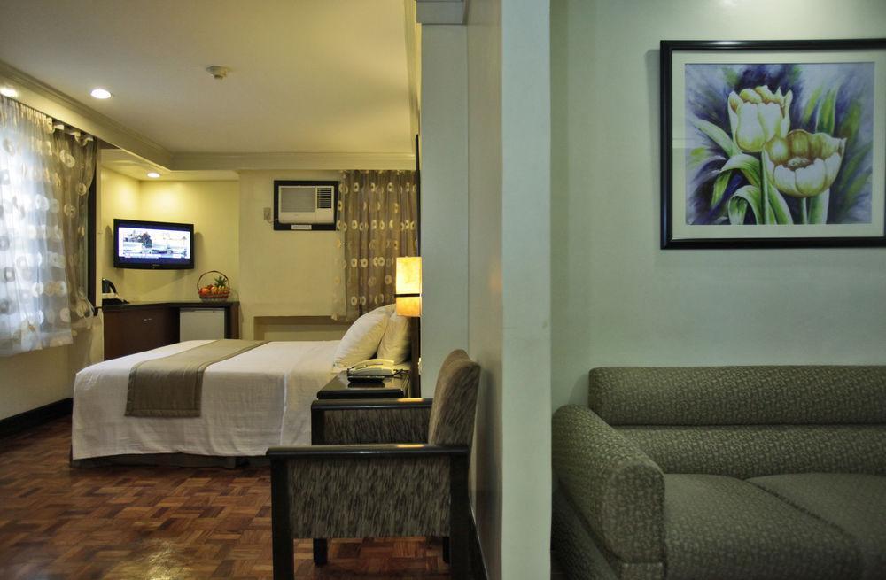 เฟอร์ซัล โฮเต็ล มะละกา เกวซอน ซิตี้ Hotel เกซอนซิตี้ ภายนอก รูปภาพ