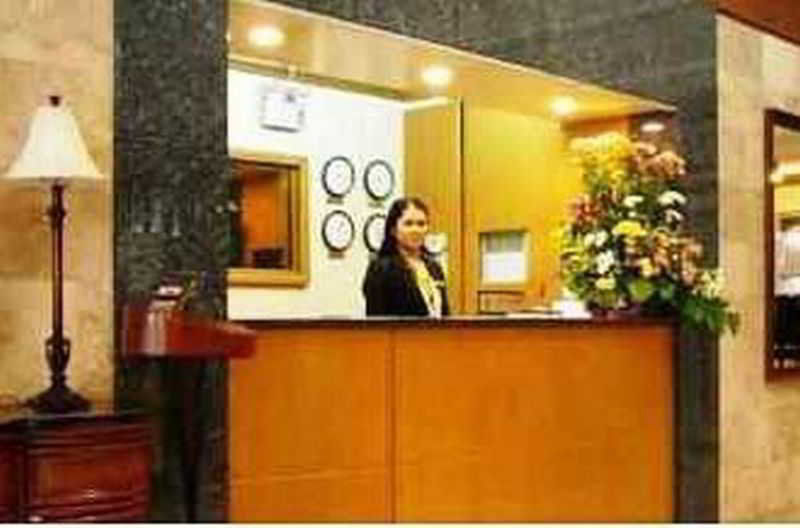 เฟอร์ซัล โฮเต็ล มะละกา เกวซอน ซิตี้ Hotel เกซอนซิตี้ ภายนอก รูปภาพ