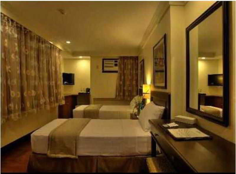 เฟอร์ซัล โฮเต็ล มะละกา เกวซอน ซิตี้ Hotel เกซอนซิตี้ ภายนอก รูปภาพ