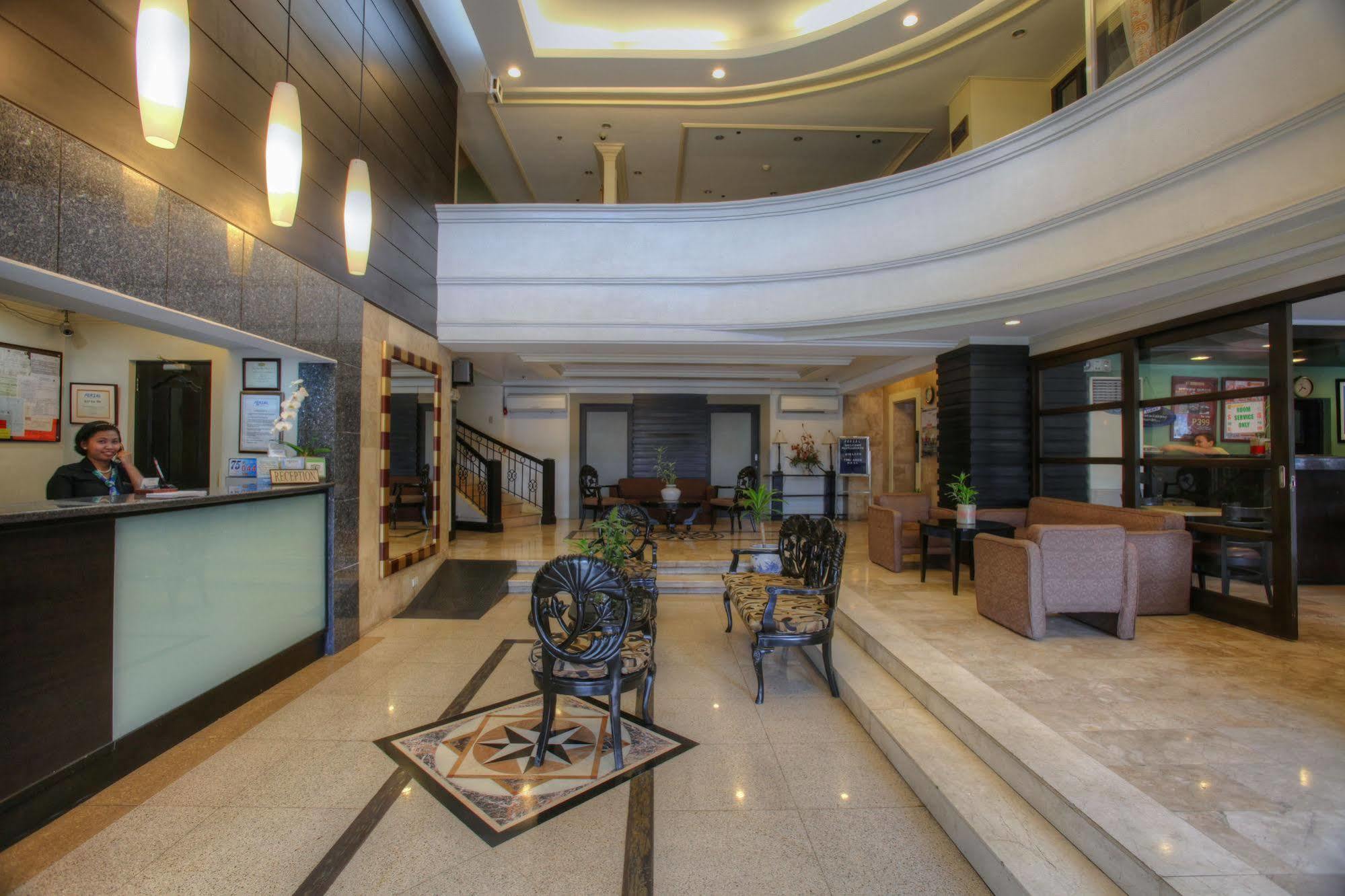 เฟอร์ซัล โฮเต็ล มะละกา เกวซอน ซิตี้ Hotel เกซอนซิตี้ ภายนอก รูปภาพ