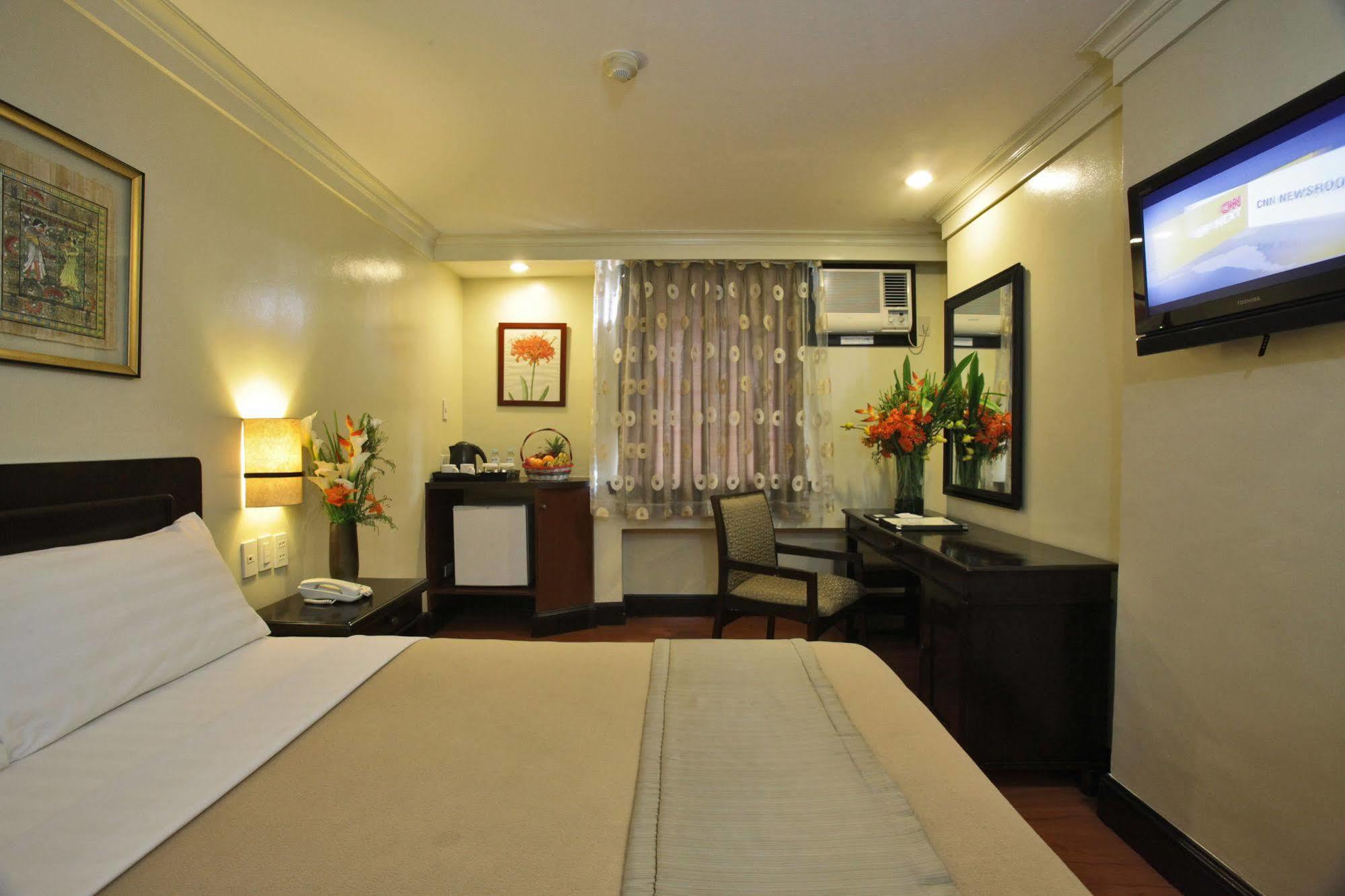 เฟอร์ซัล โฮเต็ล มะละกา เกวซอน ซิตี้ Hotel เกซอนซิตี้ ภายนอก รูปภาพ